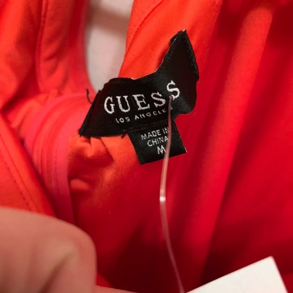 Red guess pants suit - Picture 7 of 7